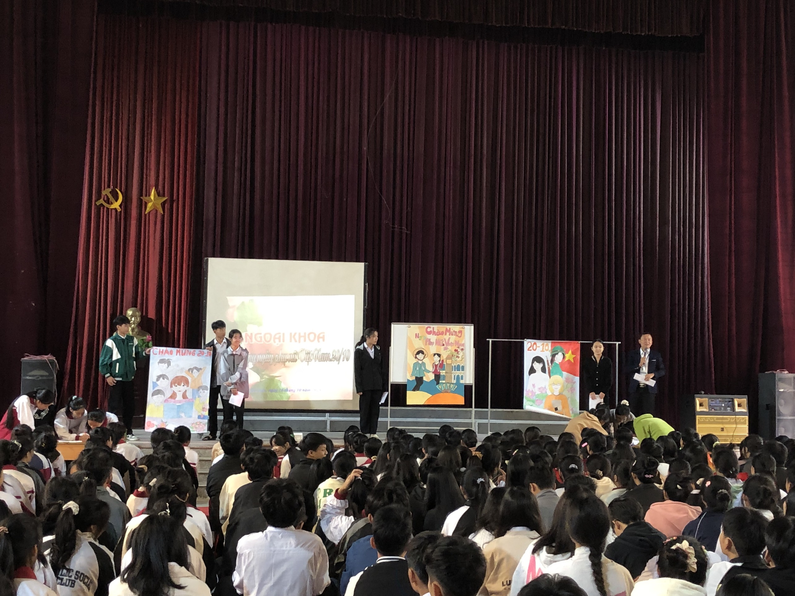 Một số hình ảnh trong buổi ngoại khóa